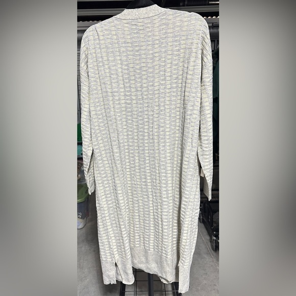 Hello Nite | Glow Cardigan - Picture 2 of 5